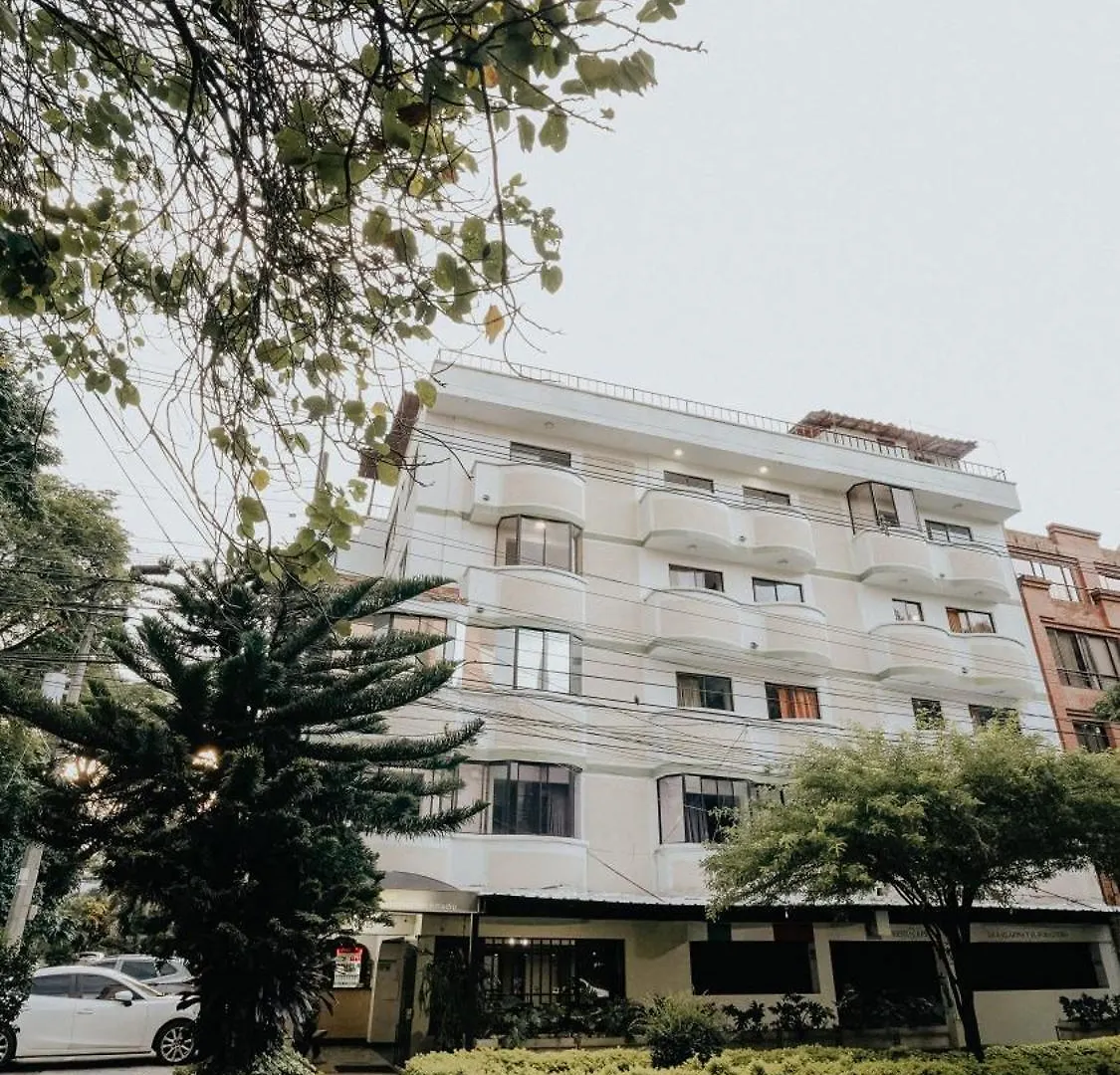Hotel Balcones Del Estadio Medellin 2*,