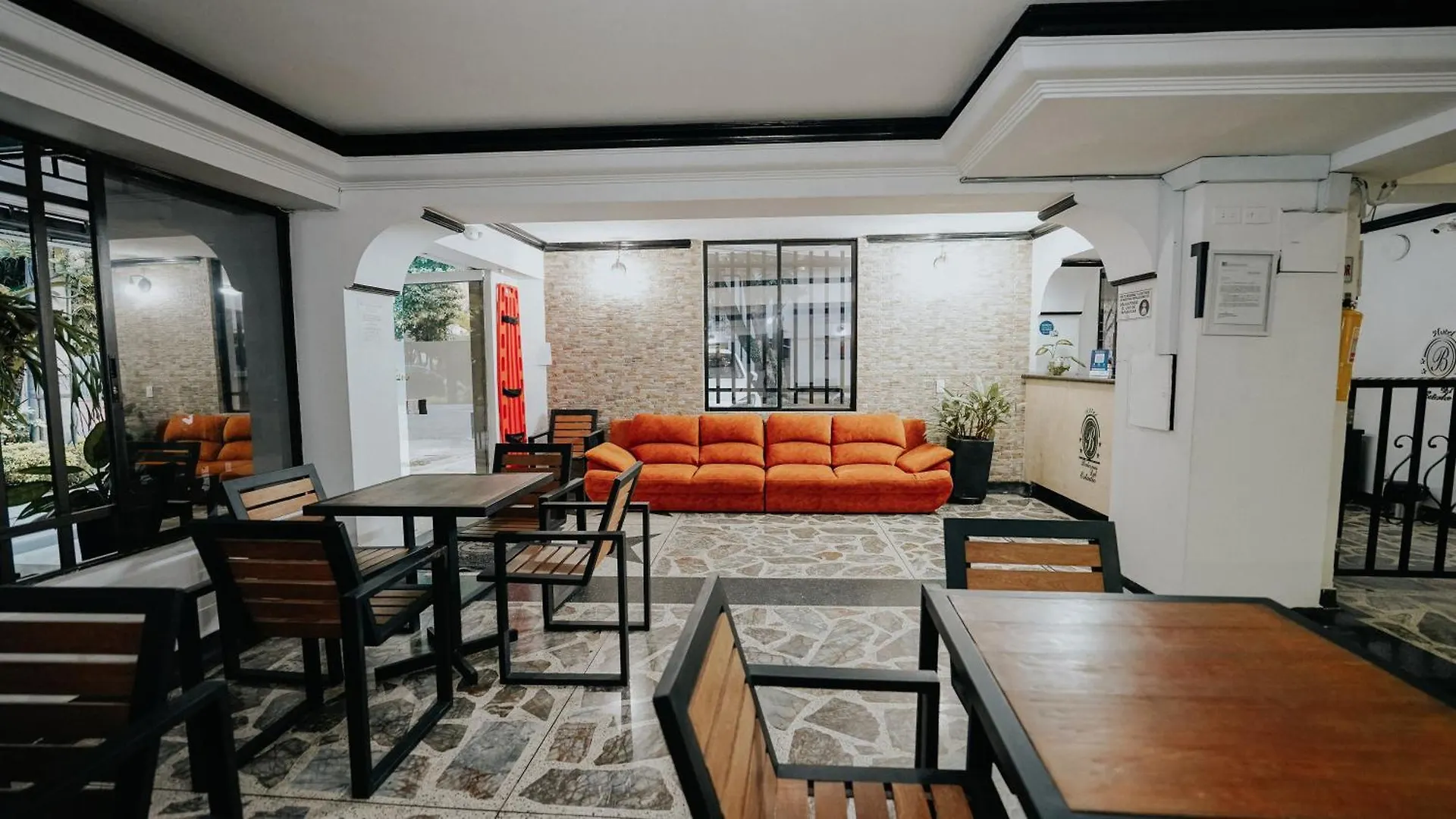 Hotel Balcones Del Estadio Medellin 2*,  Colombia