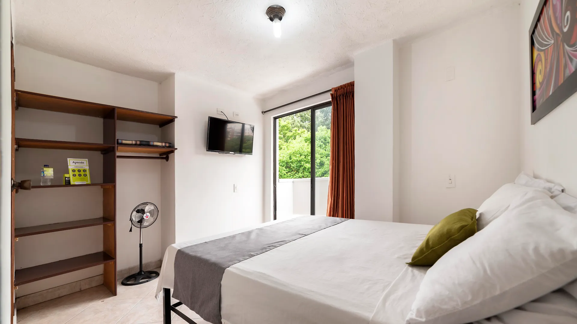 Hotel Balcones Del Estadio Medellin 2*,
