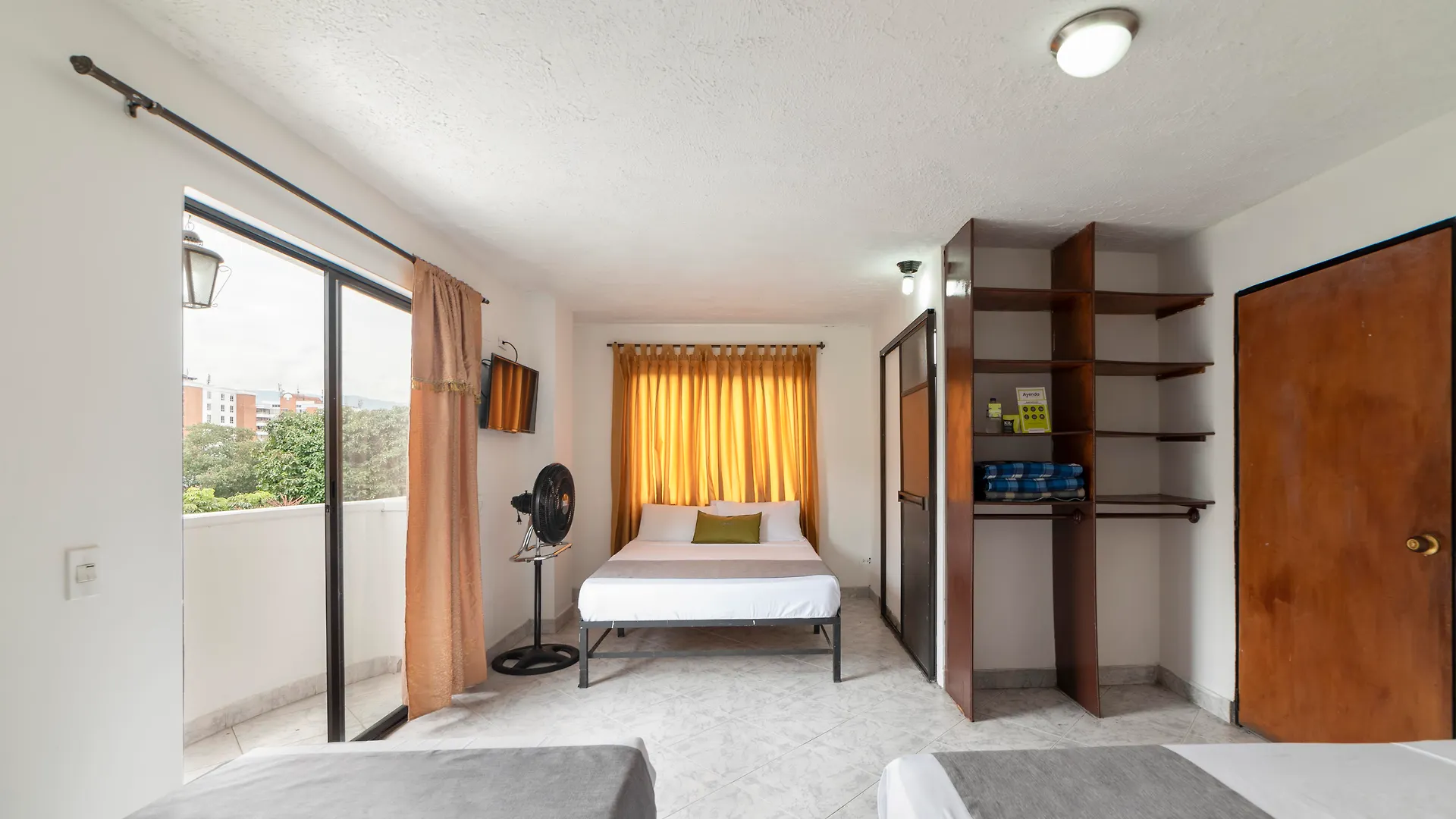 Hotel Balcones Del Estadio Medellin 2*,  Colombia