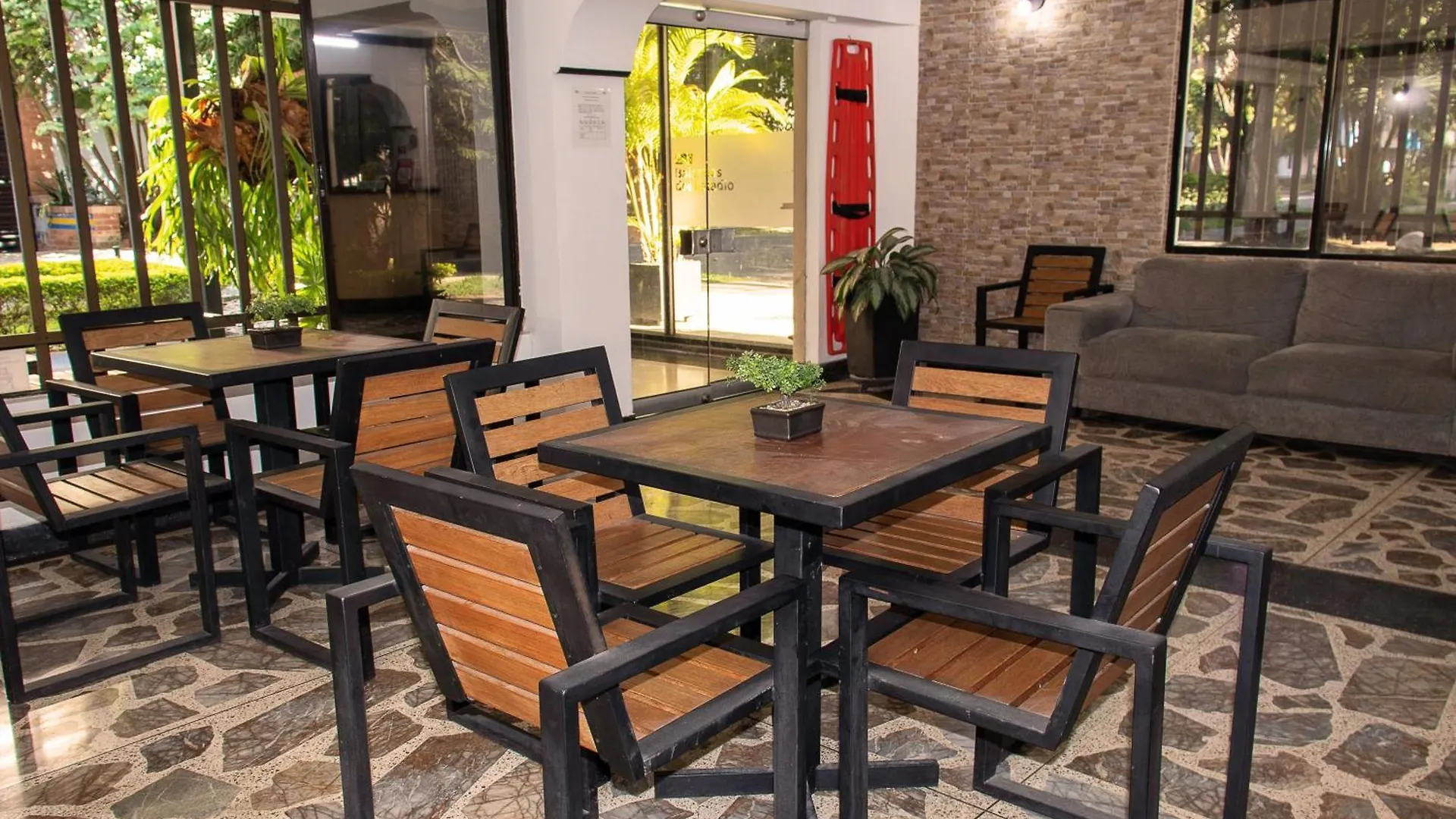 Hotel Balcones Del Estadio Medellin 2*,  Colombia