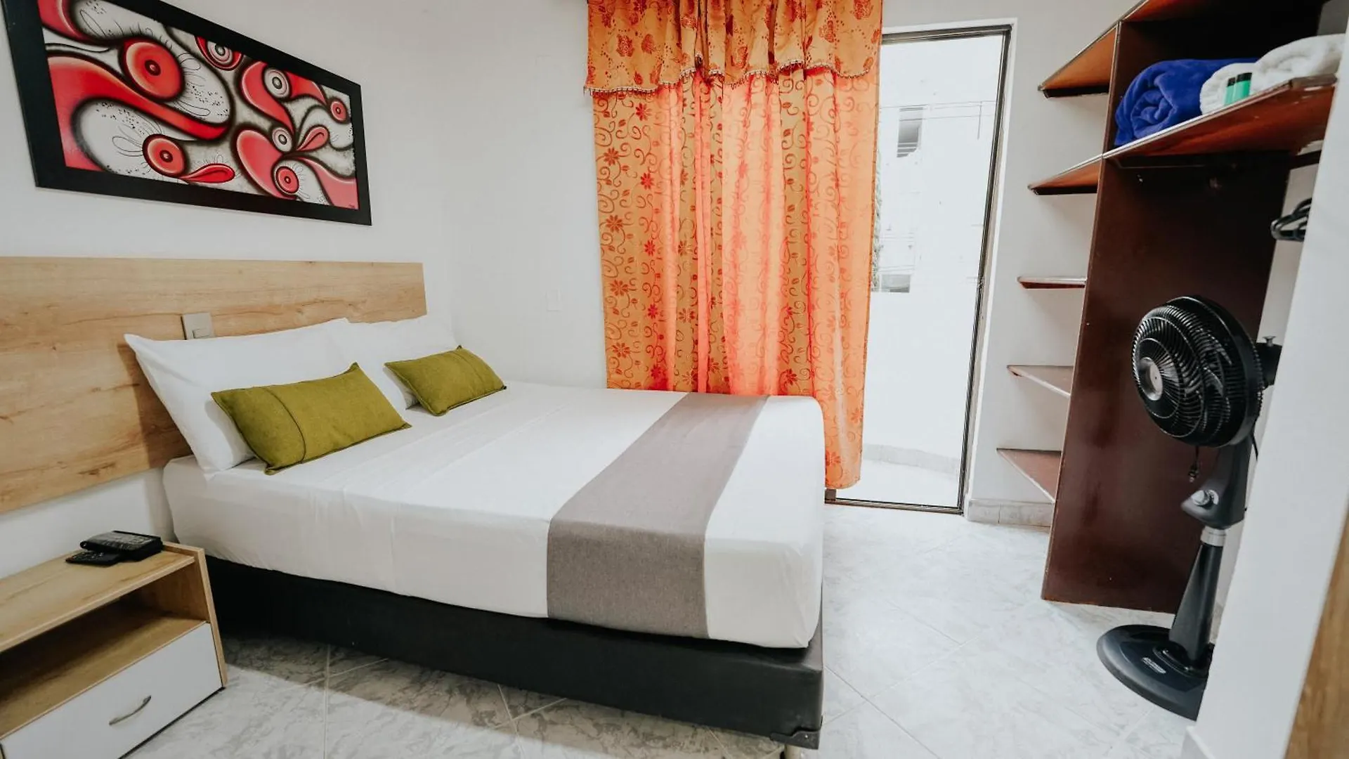 Hotel Balcones Del Estadio Medellin 2*,  Colombia