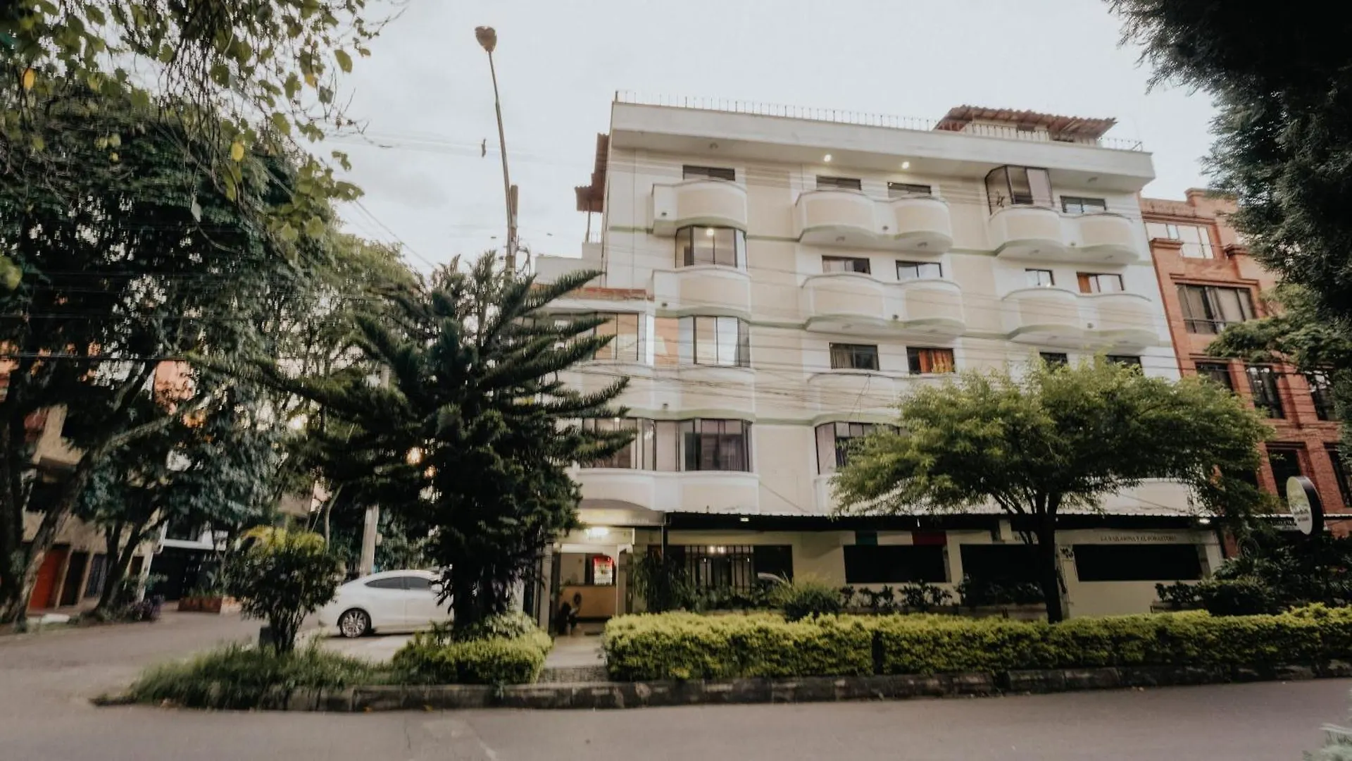 Hotel Balcones Del Estadio Medellin 2*,  Colombia