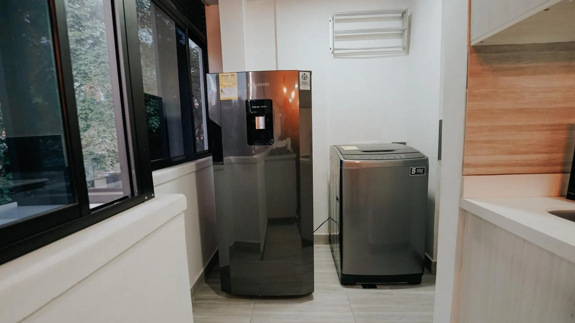 Hotel Balcones Del Estadio 메딜린